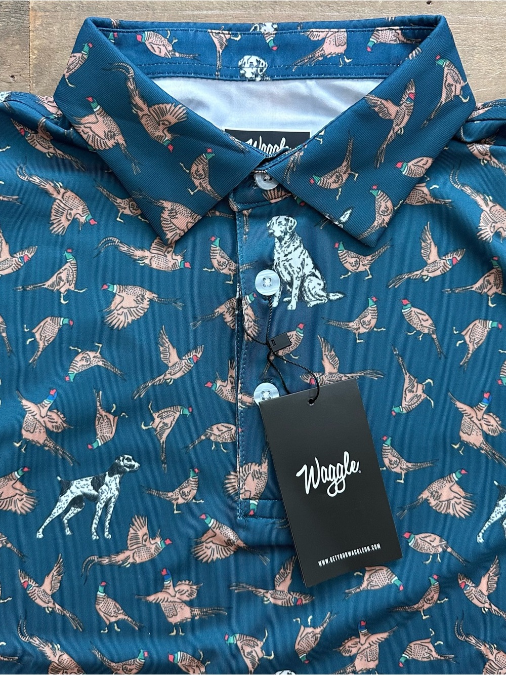 ⭐️NWT Waggle Men’s Polo - Bird Dog Size Medium - Picture 2 of 5